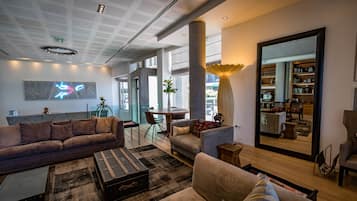 Sala de estar en el lobby