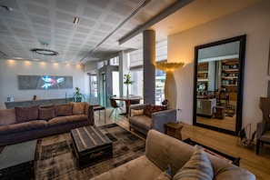 Lobby sitting area - Sea Hotel (Tel Aviv)
