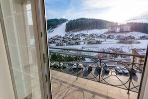 Ropa de cama de alta calidad y minibar 