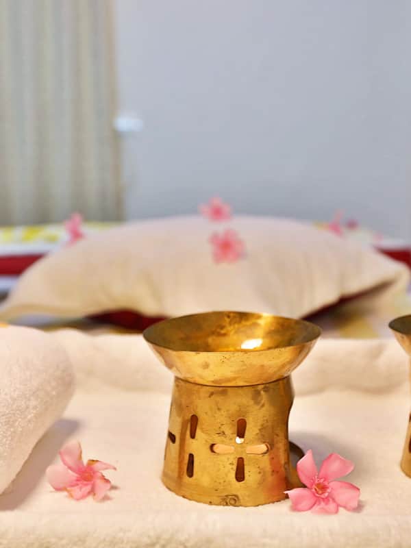 Couples treatment room(s), body treatments, aromatherapy