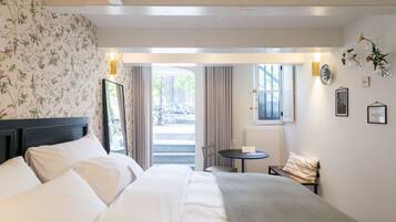 Luxury Double Room, 1 King Bed (front of building - Basement) | Minibar, in-room safe, individually furnished, blackout curtains