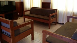 Familjehus - flera sängar - rökare | Eget kök | Kyl i allmänt utrymme och mikro i allmänt utrymme