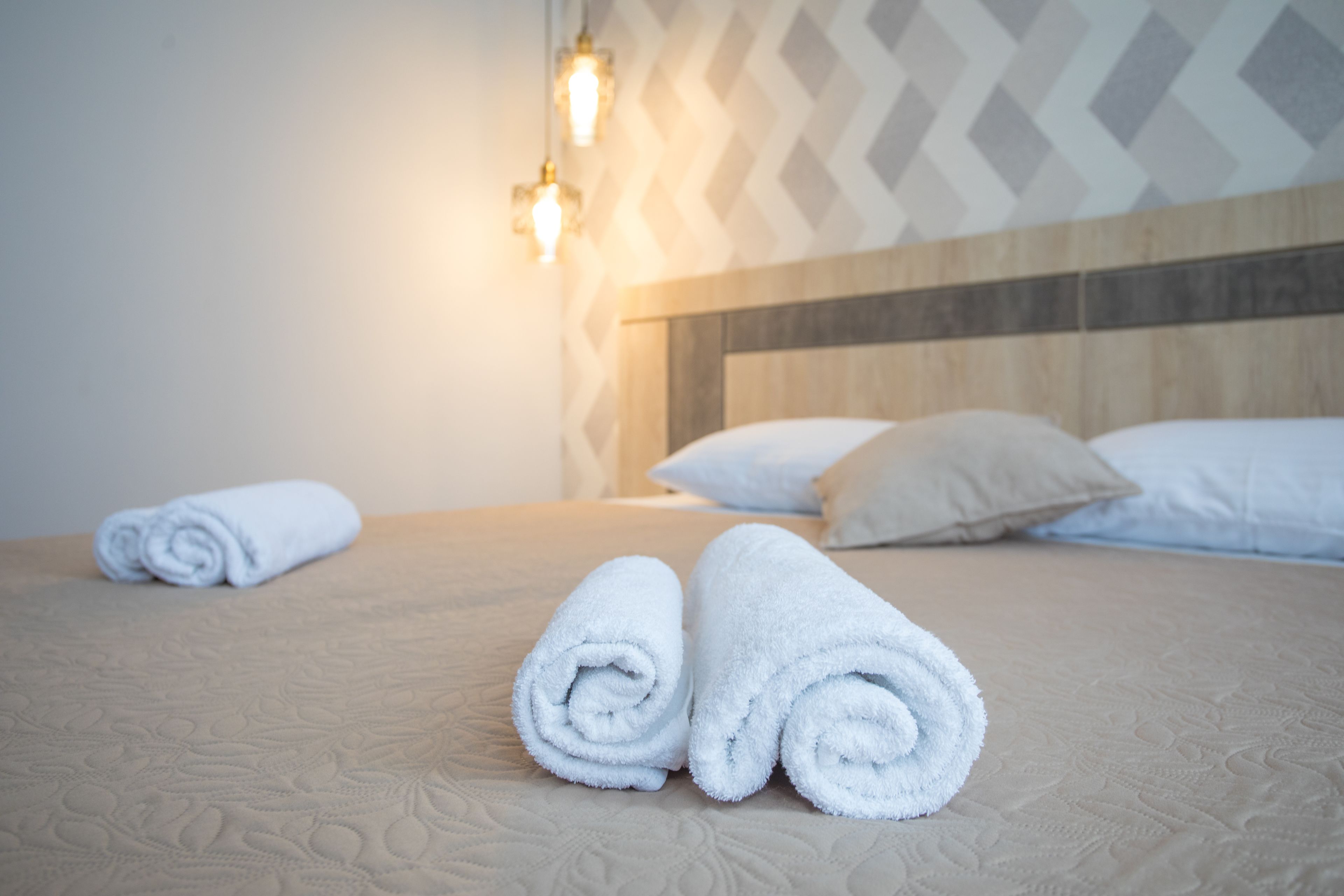 Large Double or Twin Room, Multiple Beds, Non Smoking | 1 soveværelse, individuelt design, individuel indretning, skrivebord