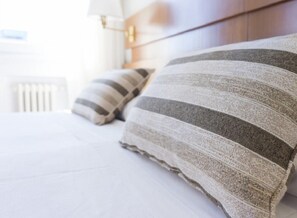 Iron/ironing board, free WiFi, bed sheets