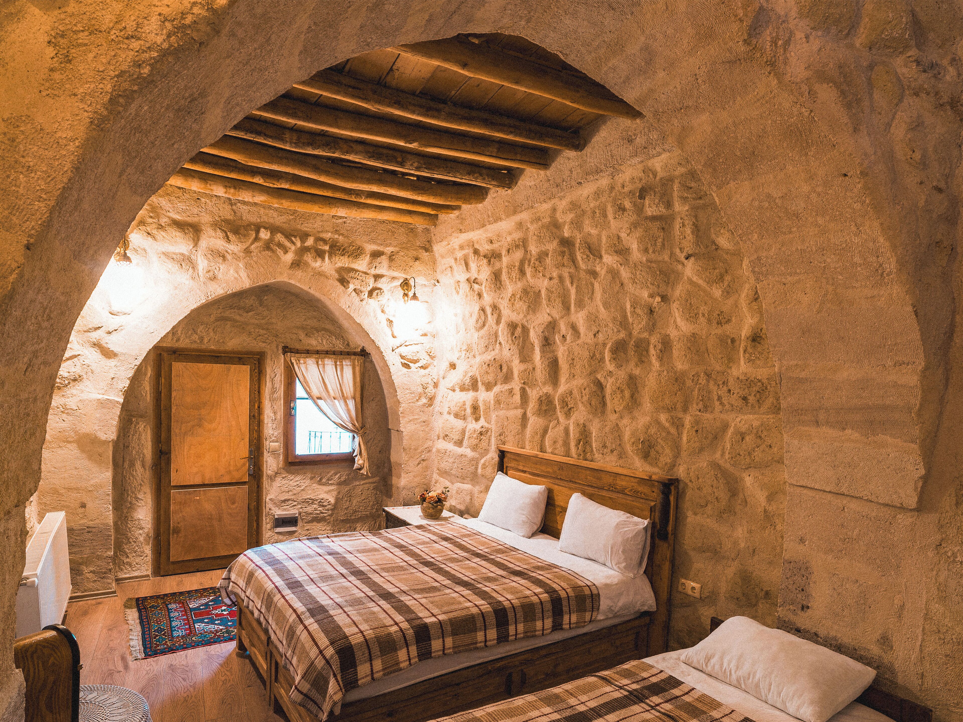 Room 5 Standard Stone Family Room | 高級寢具、迷你吧、獨特設計、獨特裝修