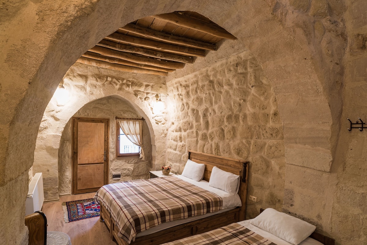 Family Room | Premium bedding, minibar, individually decorated, individually furnished