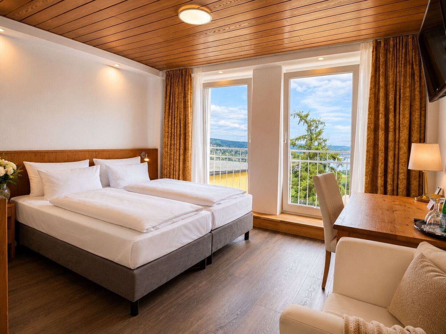Panorama comfort double room | Desk, WiFi (free), bed sheets