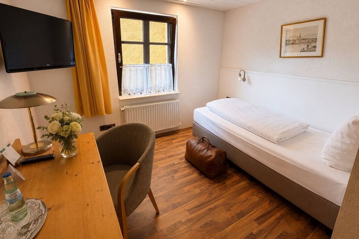 Basic single room