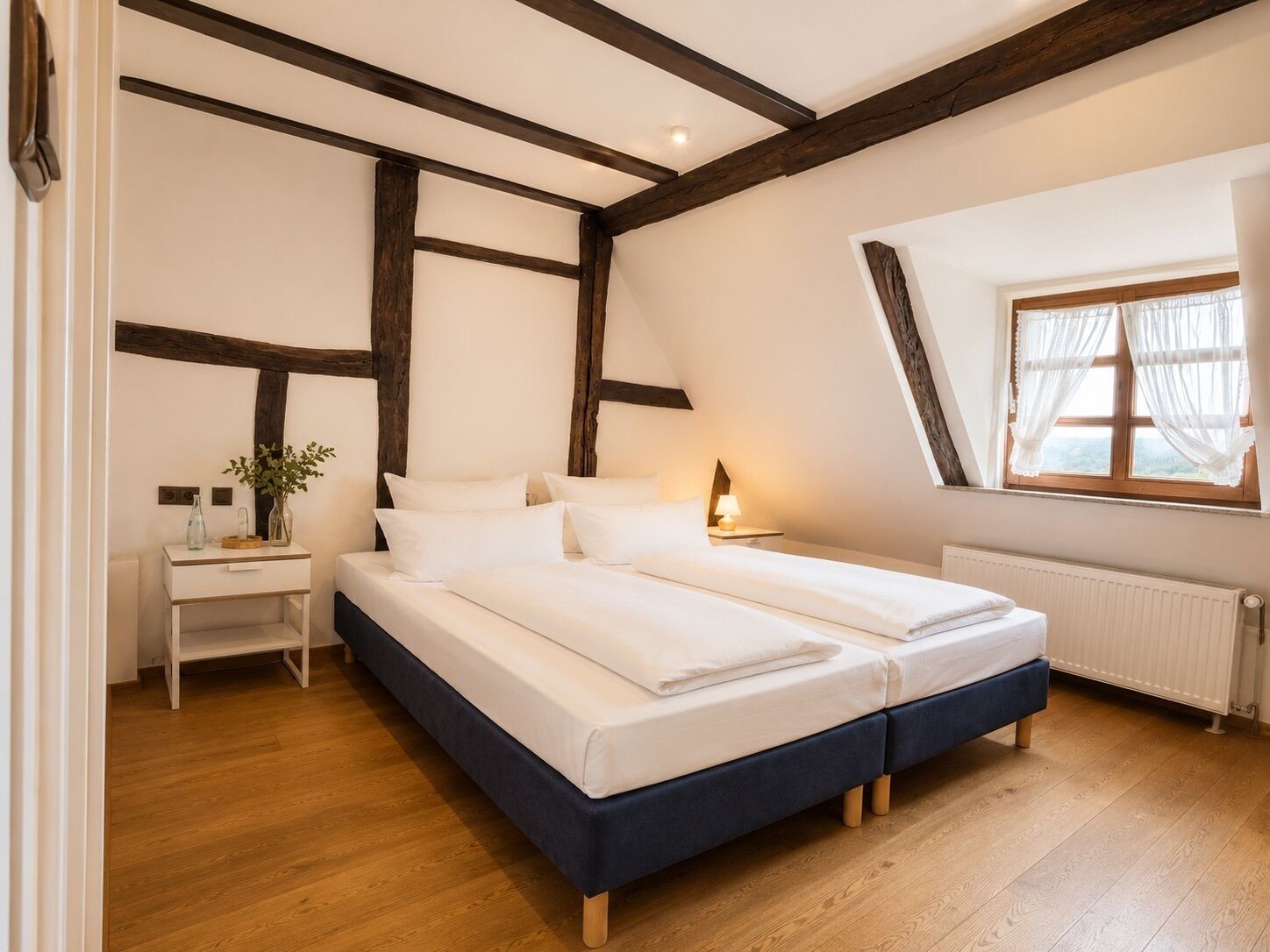 Standard double room | Desk, WiFi (free), bed sheets