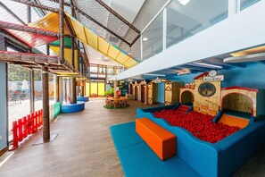 Children's play area - indoor - Vale Suiço Resort (Itapeva)