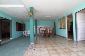 经济三人房, 多张床, 无烟房 | 露台