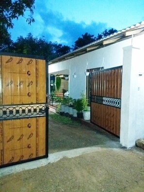 Exterior - Pawansa Homestay (Habarana)