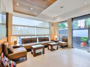 บริเวณนั่งเล่นที่ล็อบบี้