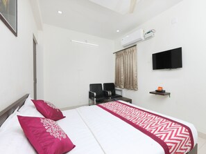 Double or Twin Room | Free WiFi