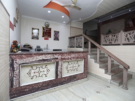 Recepción. OYO 12671 Hotel Prithvi Palace