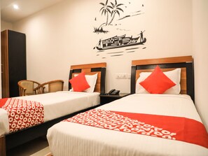 Double or Twin Room | Free WiFi - OYO 11310 sri supraja pride (Hyderabad)