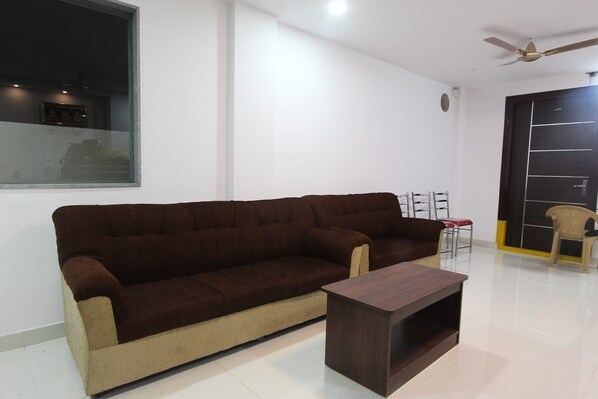 Lobby - OYO 15776 V R Residency (Bengaluru)