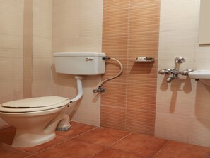 Free toiletries, towels - OYO 14116 Hotel Sri Venkata Balaji Residency (Hyderabad)