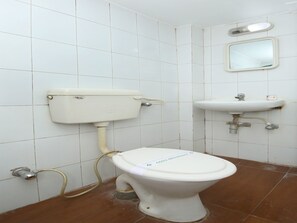 Double or Twin Room | Bathroom
