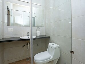 Free toiletries, towels