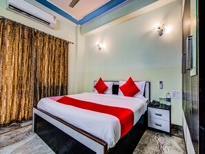 Double Room, 1 Queen Bed