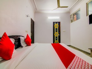 Deluxe Double or Twin Room, 1 Queen Bed