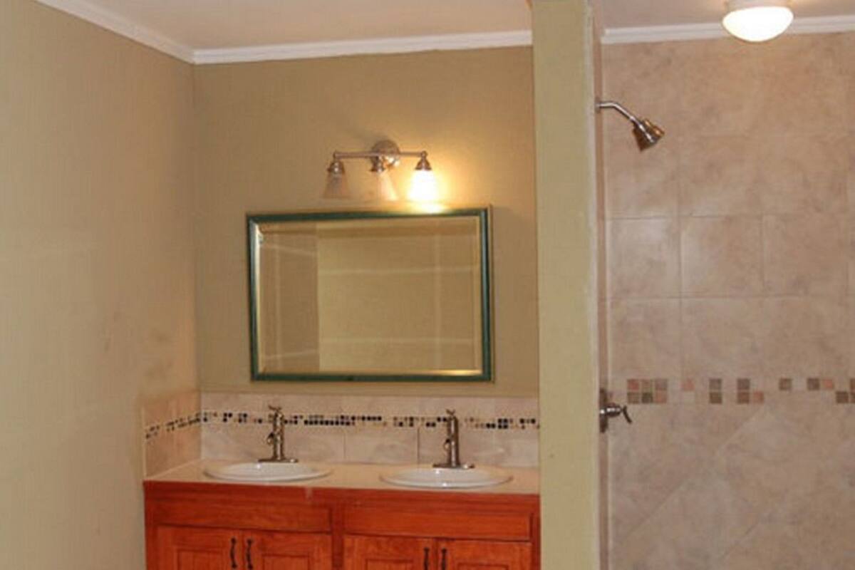 Luxury Double Room, Non Smoking | Bathroom | Towels
