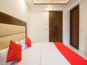 Double or Twin Room | Free WiFi, bed sheets - OYO 16375 Melfort Inn (New Delhi)