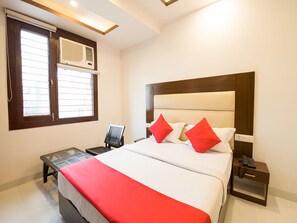 Habitación con 1 cama matrimonial o 2 individuales | Wifi gratis y ropa de cama 