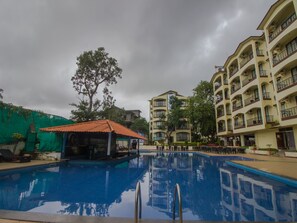 Outdoor pool - OYO 16780 Home 2BHK with Pool Assagaon (Assagao)