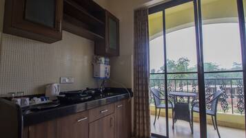 Double or Twin Room | Private kitchenette