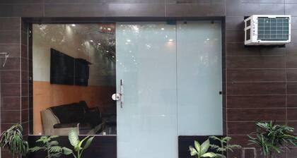 OYO 16700 HOME Exotic 2 BHK Dream View Khanyara Road