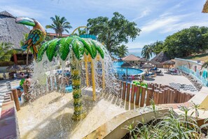 3 outdoor pools, pool umbrellas, pool loungers