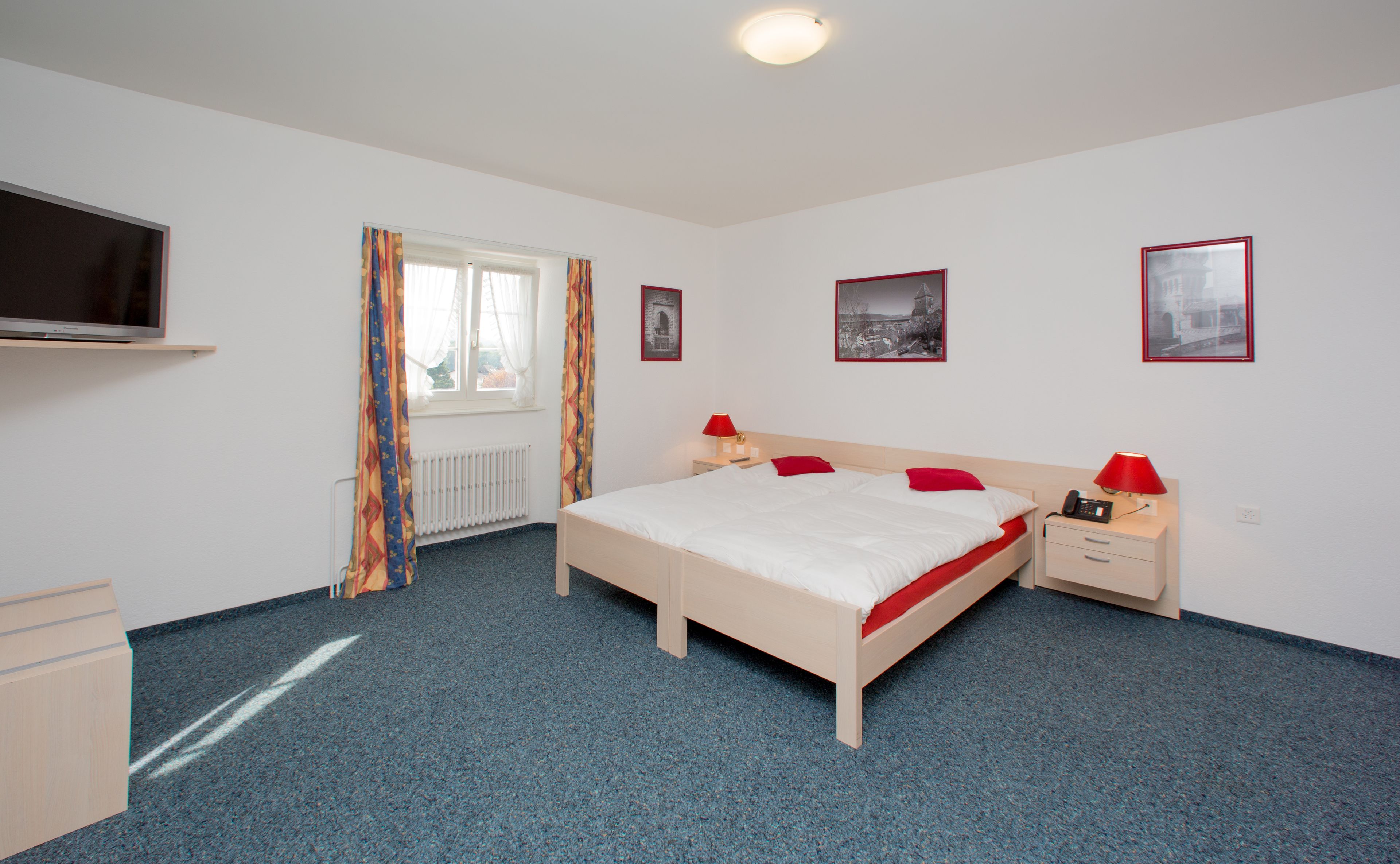 minibar, individually furnished, desk, free wifi