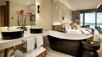 Separate bathtub and shower, jetted bath, rainfall showerhead