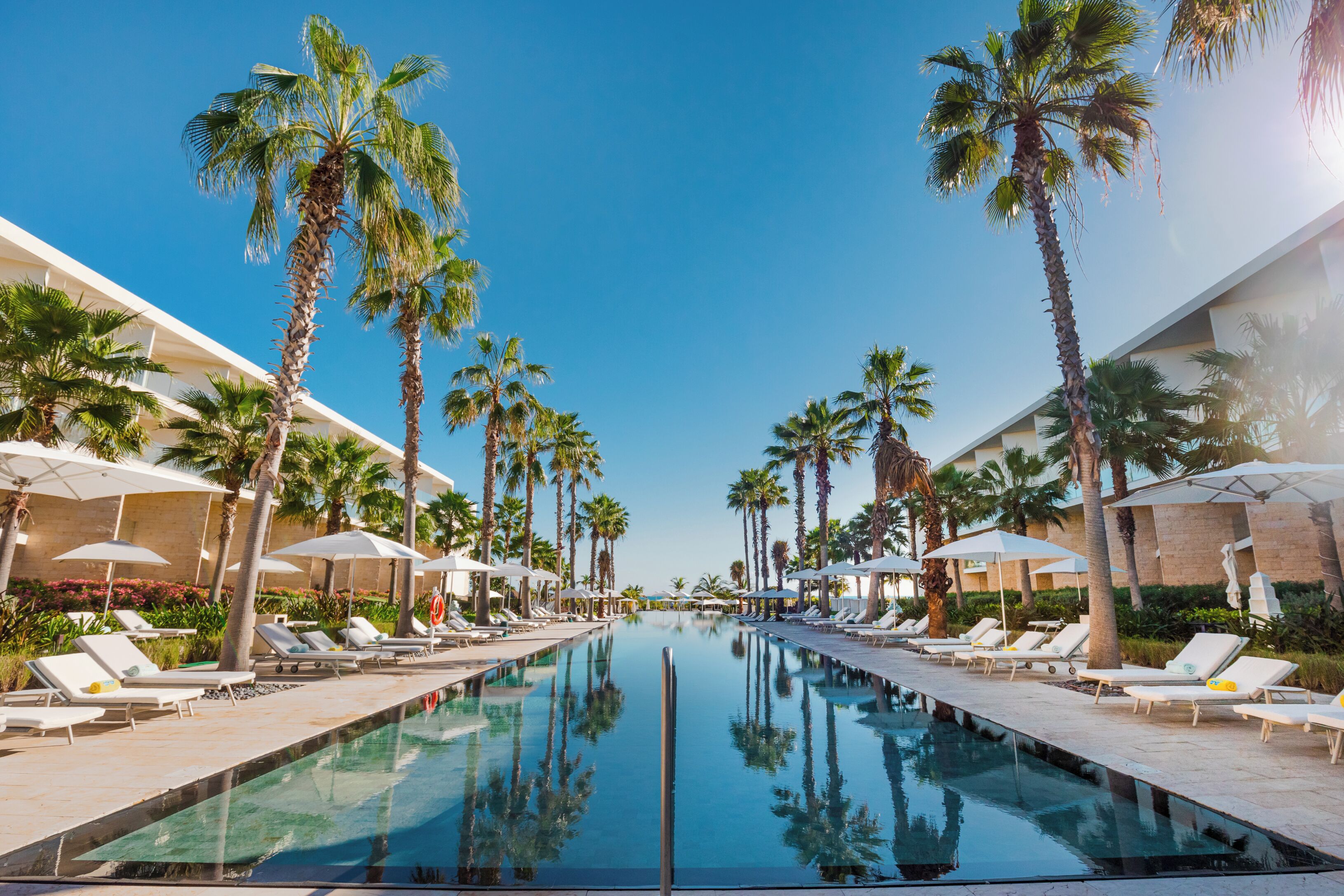 3 hồ bơi ngoài trời, lều (phụ phí), dù/ô trên bãi biển/hồ bơi 