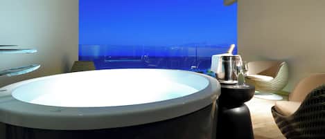 Family Selection Loft Suite Jacuzzi Terrace Ocean View | Vista para praia/oceano