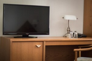 遮光窗帘、熨斗/熨板、免费 WiFi、床单