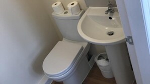Bathroom - Glenfaba Guest House (Douglas)