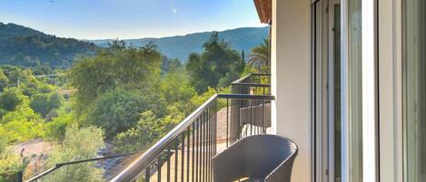 Romantic Suite (Al-Azraq) | Balcony