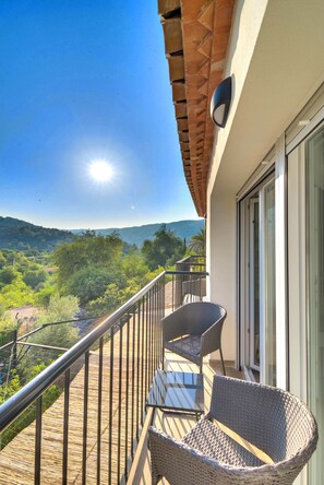 Suíte romântica (Al-Azraq) | Sacada