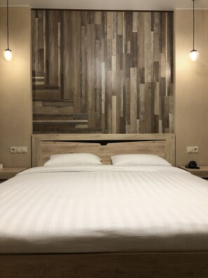 Rom – standard | Blendingsgardiner, strykejern/-brett og wi-fi (inkludert)