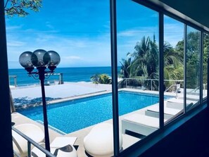 Pemandangan dari hartanah