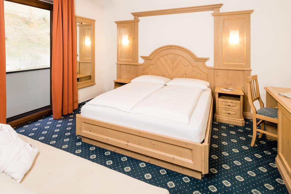 1 bedroom, in-room safe, free WiFi, bed sheets