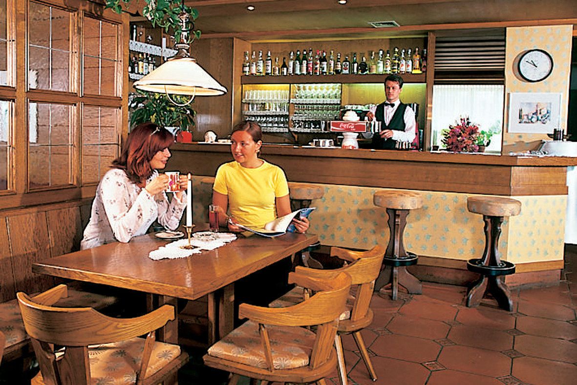 Bar (in der Unterkunft)