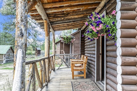 Comfort Cabin, 2 Queen Beds, Mountainside | Terrace/patio. Sawtooth Lodge