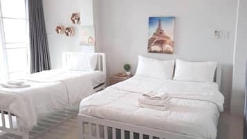 โต๊ะทำงาน, ห้องเก็บเสียง, เปล/เตียงเด็กอ่อน, เตียงเสริม/เปล