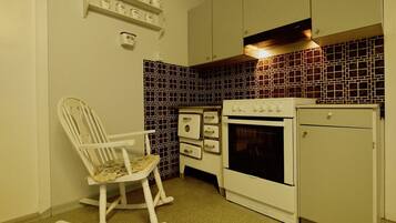 Nhà | 4 phòng ngủ, bàn ủi/dụng cụ ủi quần áo