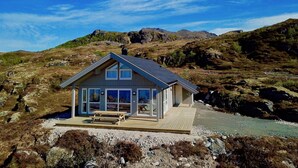 Front of property - Mountain View Lofoten (Vestvågøy)