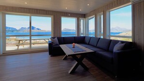 Chalet | Living room - Mountain View Lofoten (Vestvågøy)